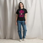 Don't Vote AfD Tee — Antifaschistische Streetwear – Schwarz – getragen – 161.sharp