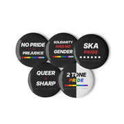Pride Button-Set — Rueckseite mit Anstecknadel